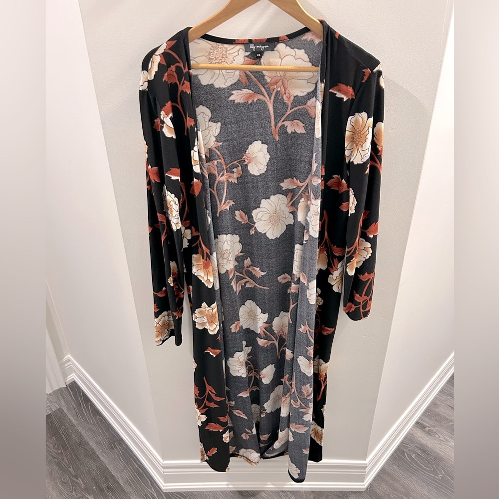 Beautiful cardigan with florals